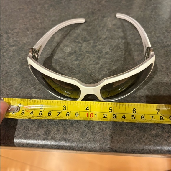 Gorgeous Chanel Sunglasses​ - Picture 11 of 13